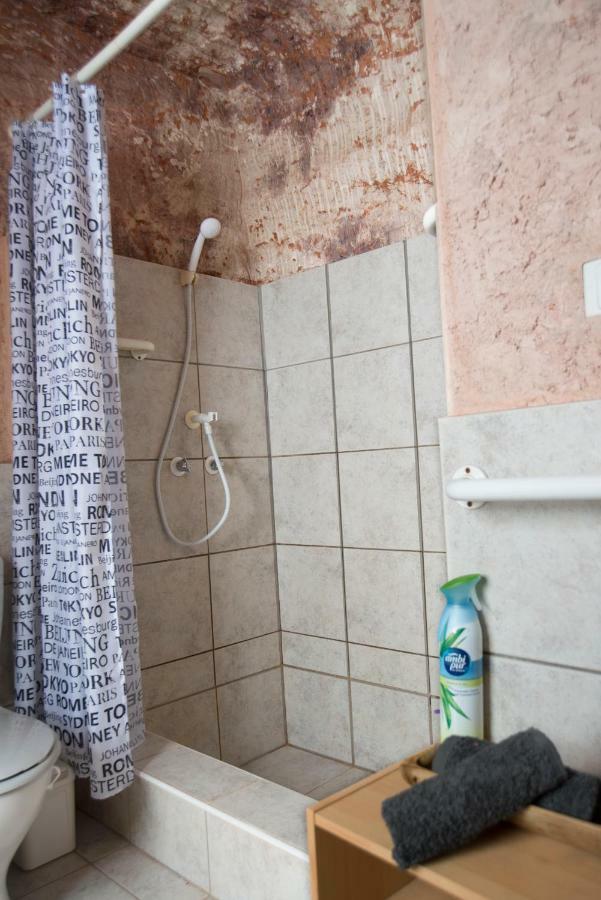 Ali'S Underground Studio Coober Pedy Exterior photo